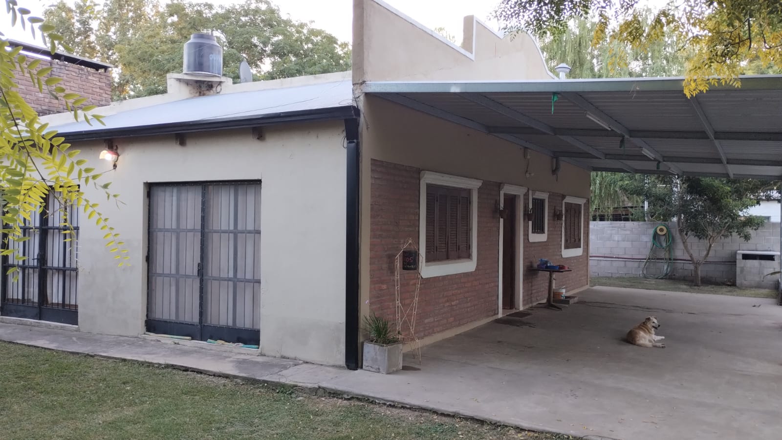 Bº Los Paraísos, calle Los Alamos entre Los Paraísos y Los Ceibos