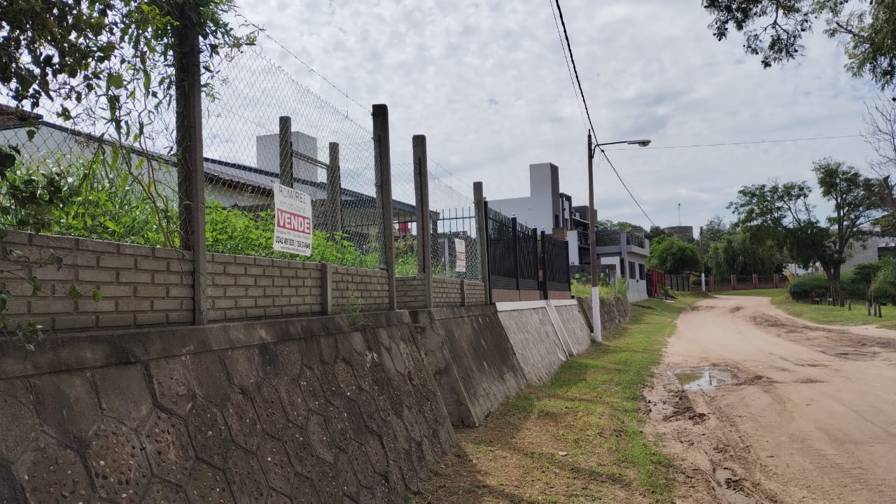 Calle Av. Dr. Héctor López entre Gral. López y Cnel. Rodríguez