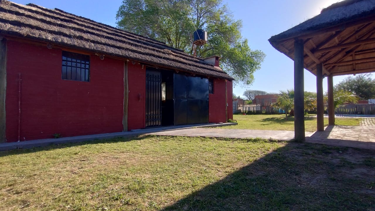 Bº Los  Paraísos - Calle Los Lapachos esq. Los Olmos