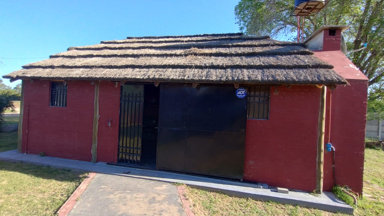 Bº Los  Paraísos - Calle Los Lapachos esq. Los Olmos