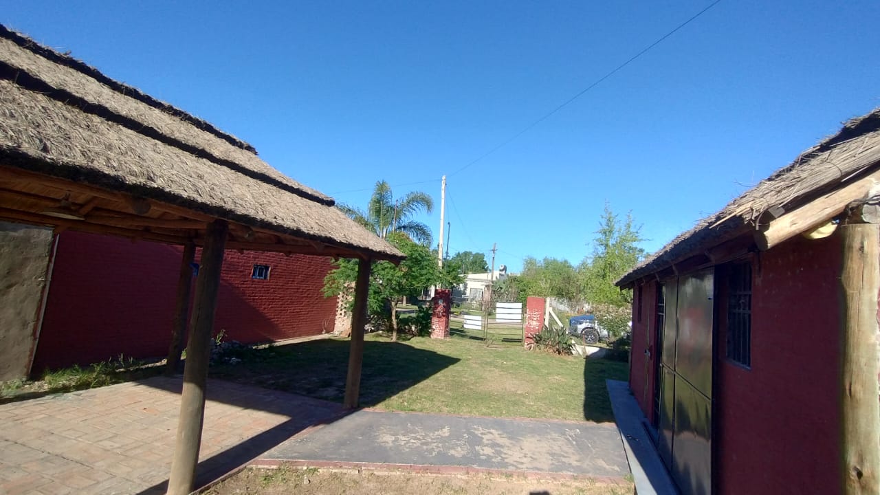 Bº Los  Paraísos - Calle Los Lapachos esq. Los Olmos