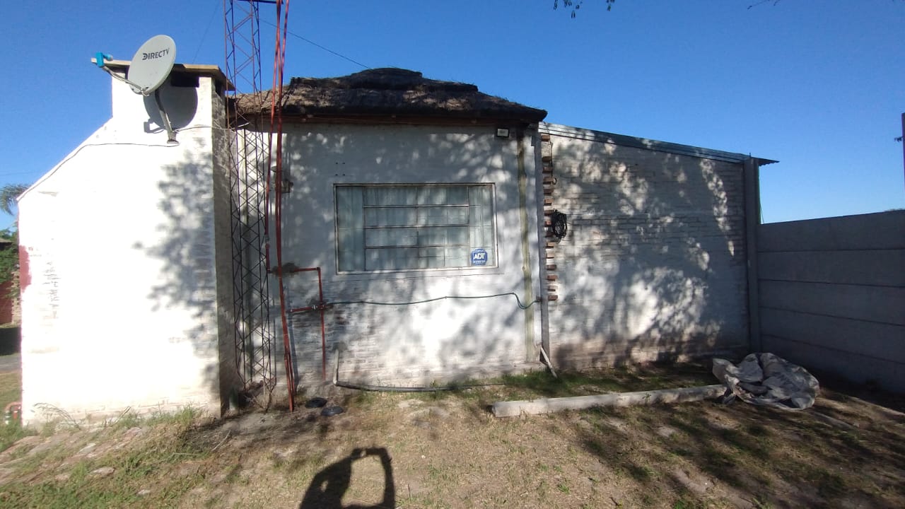 Bº Los  Paraísos - Calle Los Lapachos esq. Los Olmos