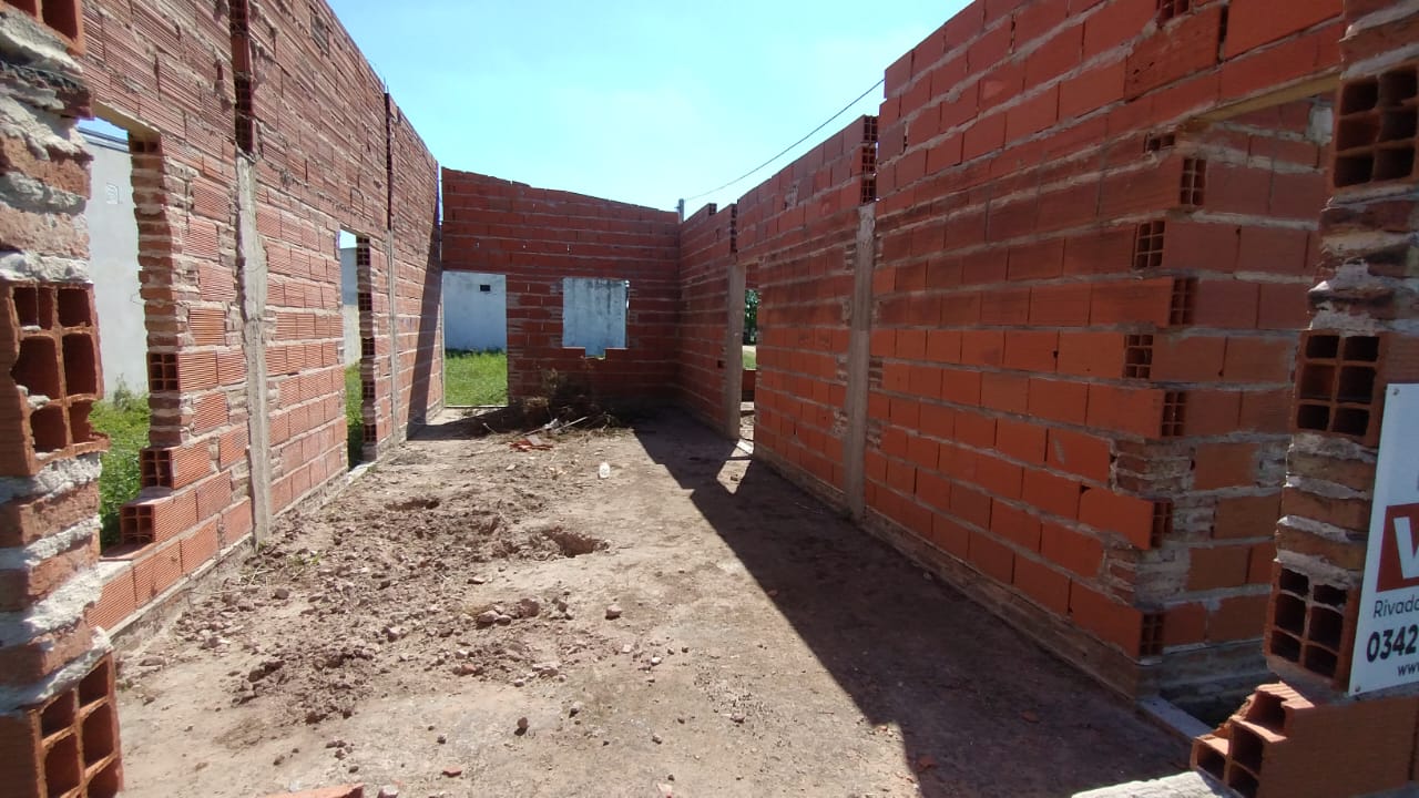 López y Planes esq. Molinas