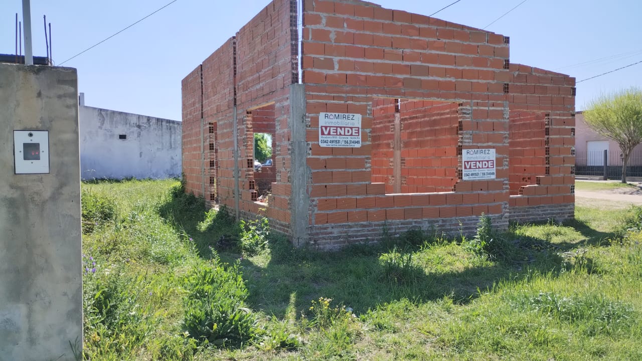 López y Planes esq. Molinas