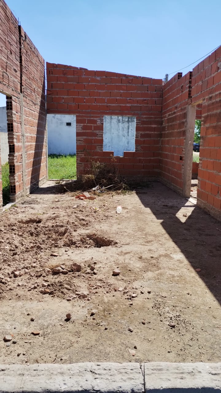 López y Planes esq. Molinas