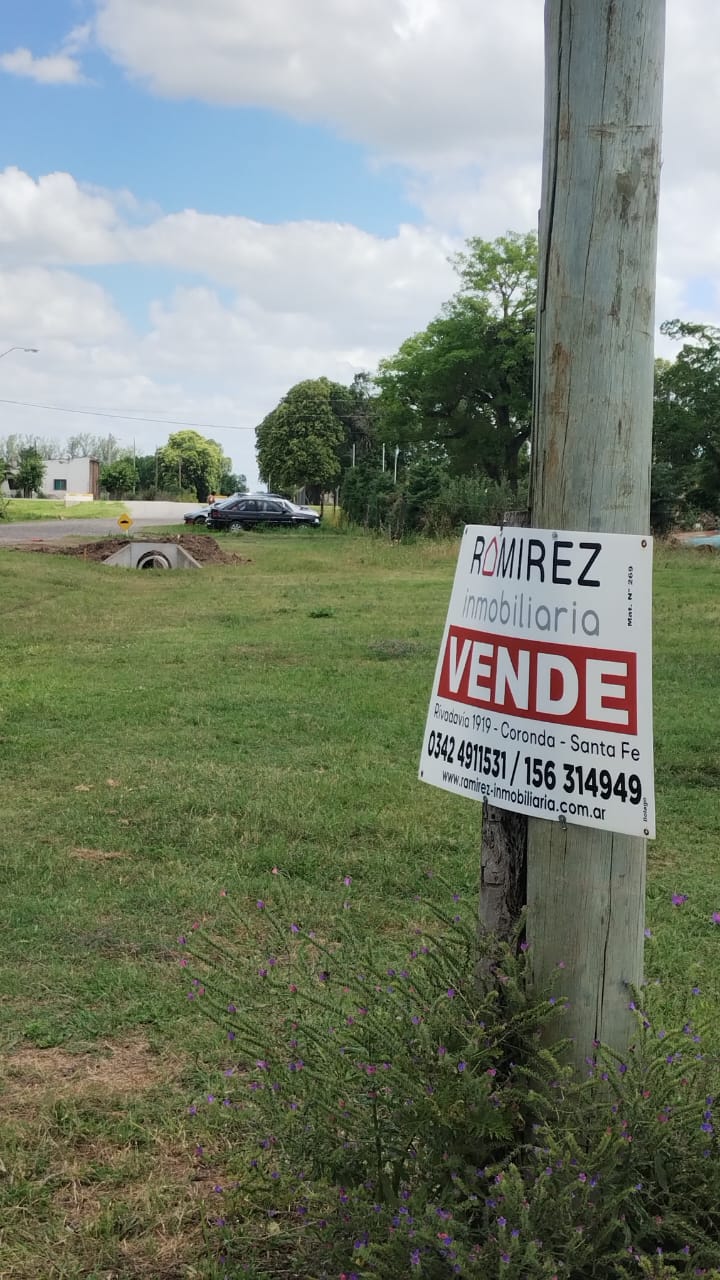 Avellaneda esq. Urquiza