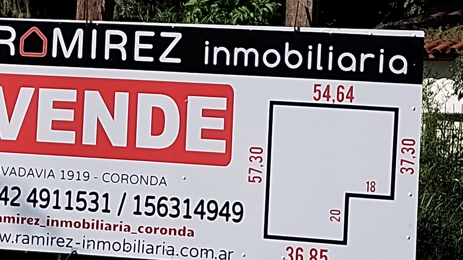 Av. Juan D. Perón (RP 64 - acceso autopista)