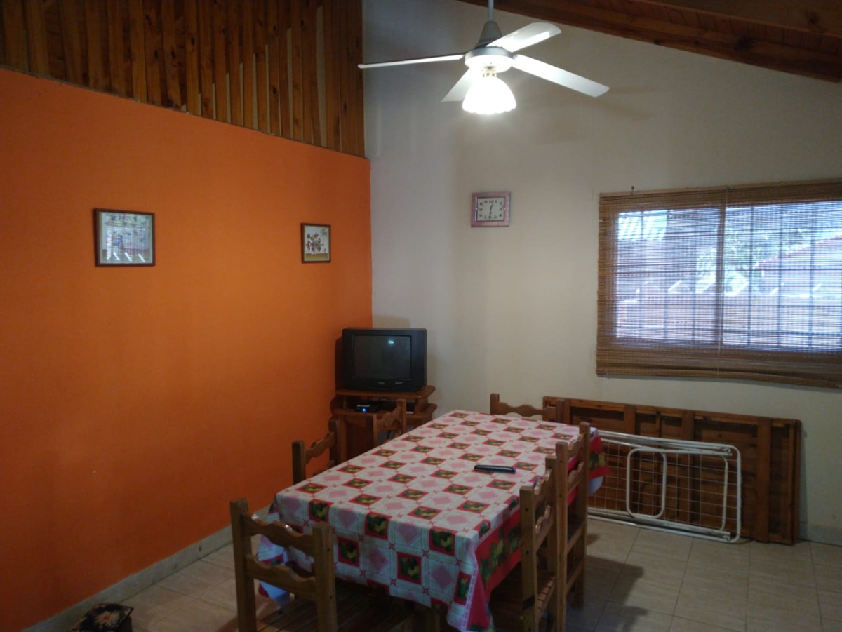Barrio Los Paraísos, calle Los Alamos esq. Los Ceibos